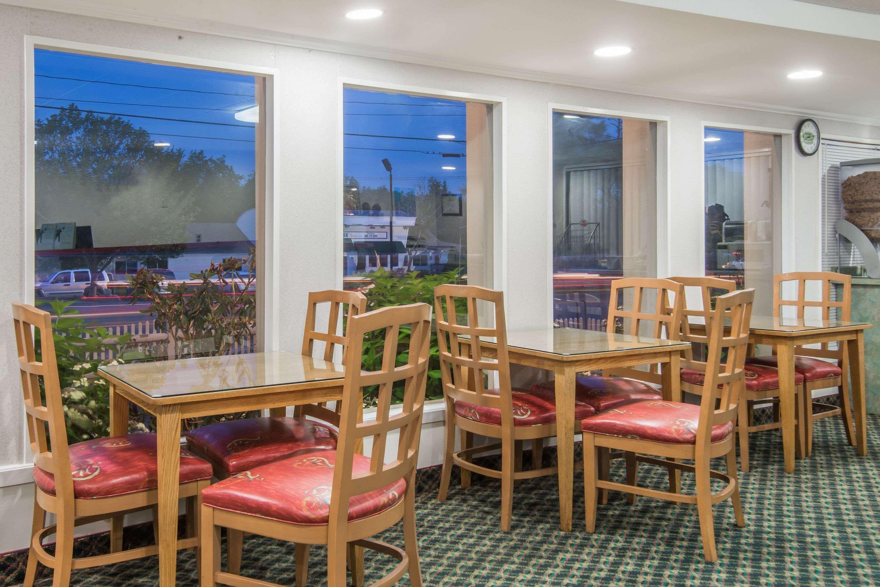 Relax Inn Cape Cod West Yarmouth Hyannis Esterno foto